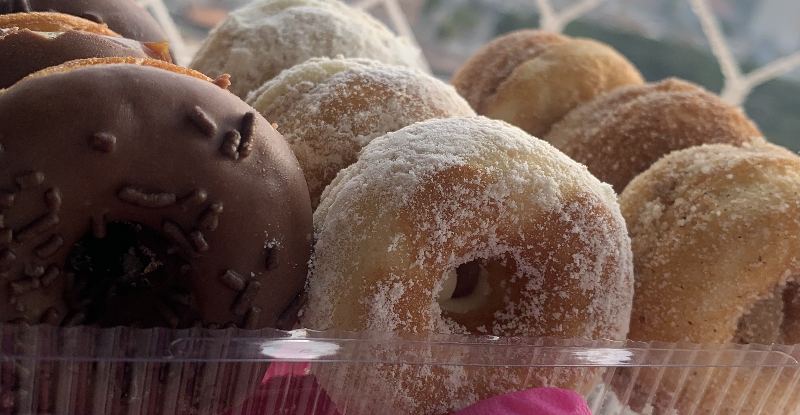 Imagem do produto Combo Mini Cake Donuts Sortidos 9 unidades